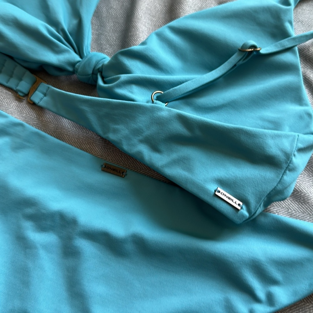 O’Neill Salteater Solids Pismo Top & Cheeky Bottom - Picture 4 of 9